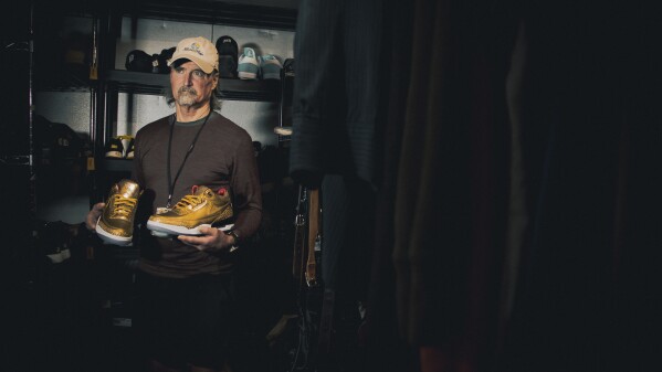 Spike lee jordans 218 sale